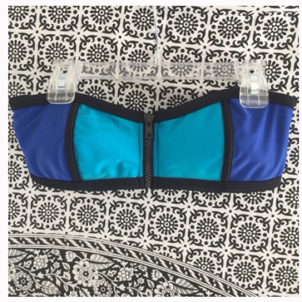 Blue bikini top